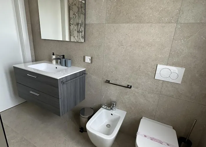 Deluxe Fronte Ospedale