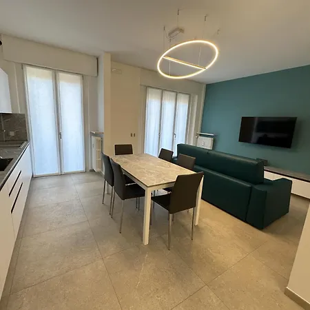 Deluxe Fronte Ospedale Apartment *